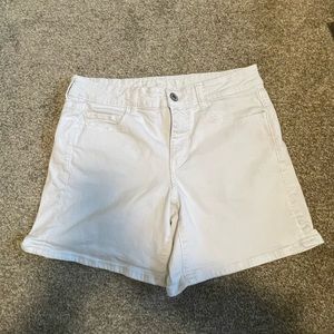 Super stretch AE midi shorts